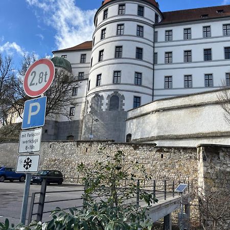Zimmer Zum Vermieten Direkt An Der Donau Und Am Schloss نوبورغ آن دي دوناو المظهر الخارجي الصورة