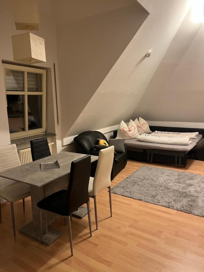 Zimmer Zum Vermieten Direkt An Der Donau Und Am Schloss نوبورغ آن دي دوناو المظهر الخارجي الصورة