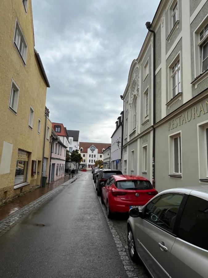 Zimmer Zum Vermieten Direkt An Der Donau Und Am Schloss نوبورغ آن دي دوناو المظهر الخارجي الصورة